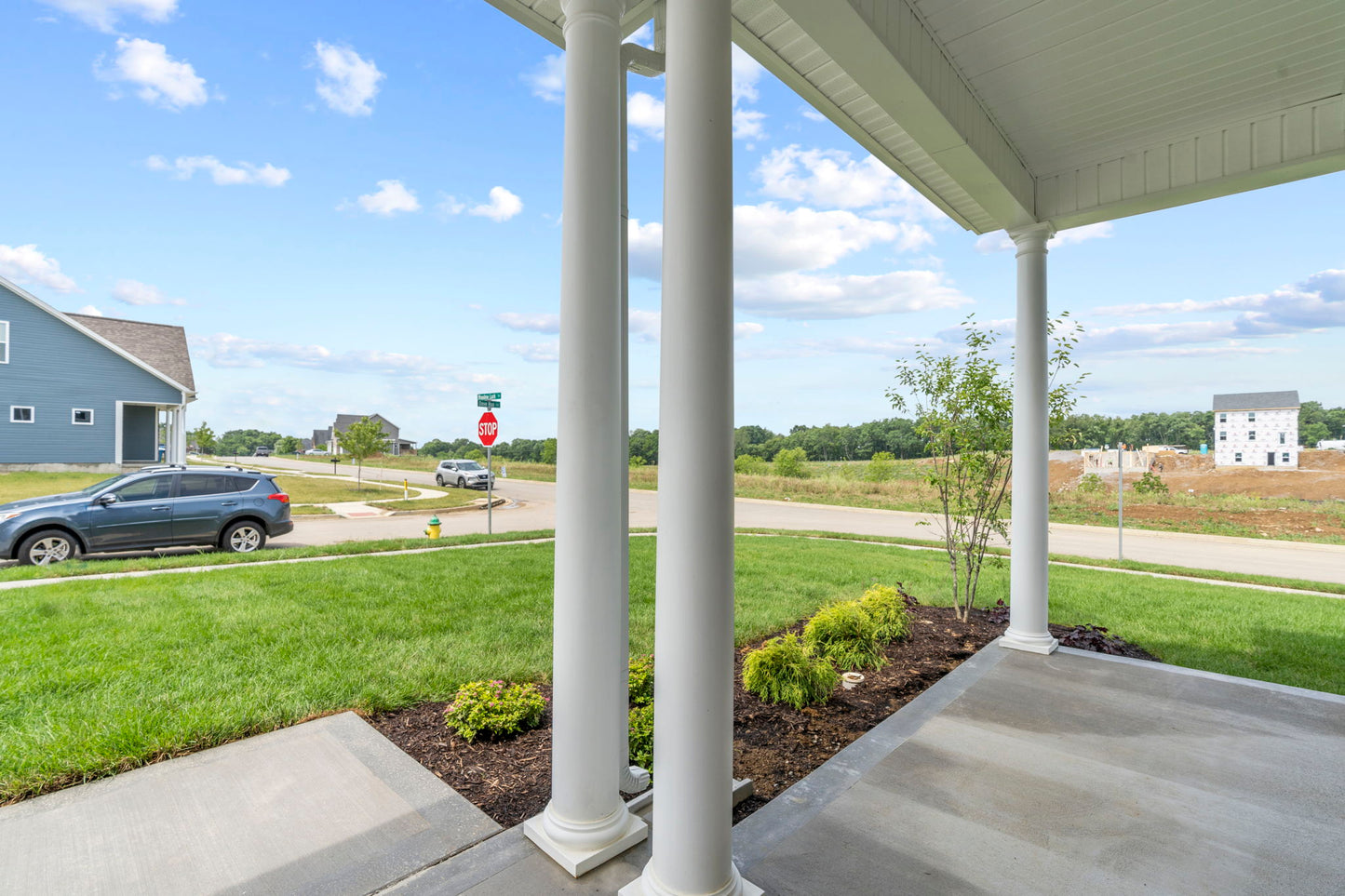 Presidential Feature - Exterior Columns - Round (Included)