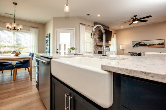 Kitchen Sink (White Farmhouse)